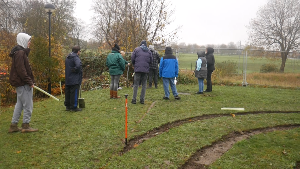 Abbey Field Medical Centre green space. Photo: Hattie White/CSH. Attribution 4.0 International (CC BY 4.0).
