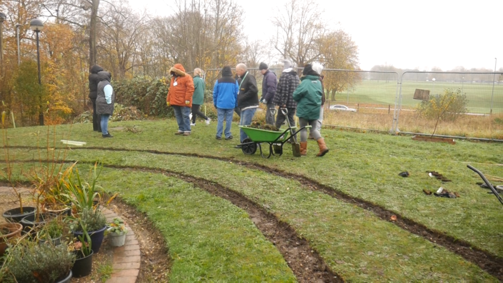 Abbey Field Medical Centre green space. Photo: Hattie White/CSH. Attribution 4.0 International (CC BY 4.0).
